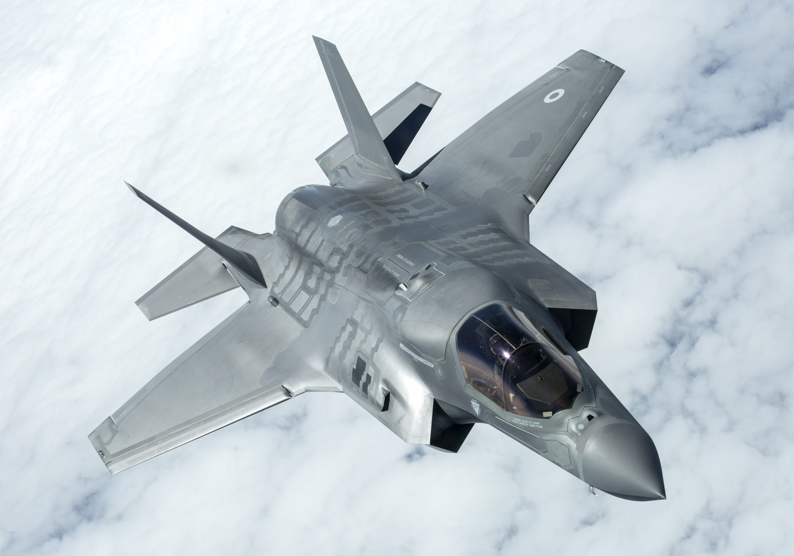 Președintele Iohannis:  Avem în vedere să achiziționăm și avioane de ultimă generație – F-35