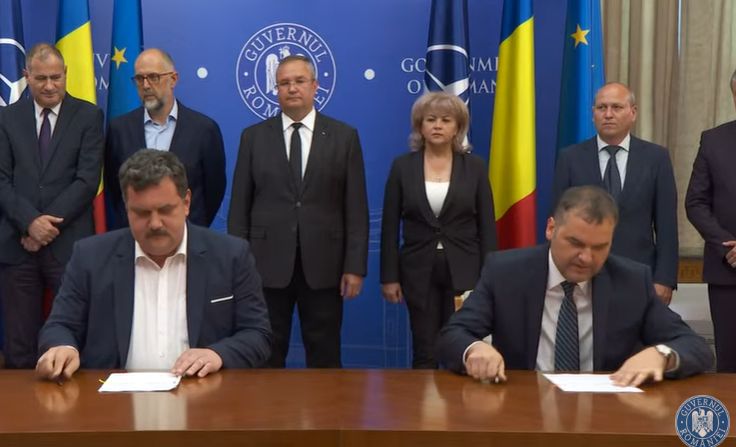 Premierul Ciucă: Semnarea primelor contracte de finanțare din PNRR la Palatul Victoria este semnalul susținerii pe care Guvernul  o acordă comunităților locale