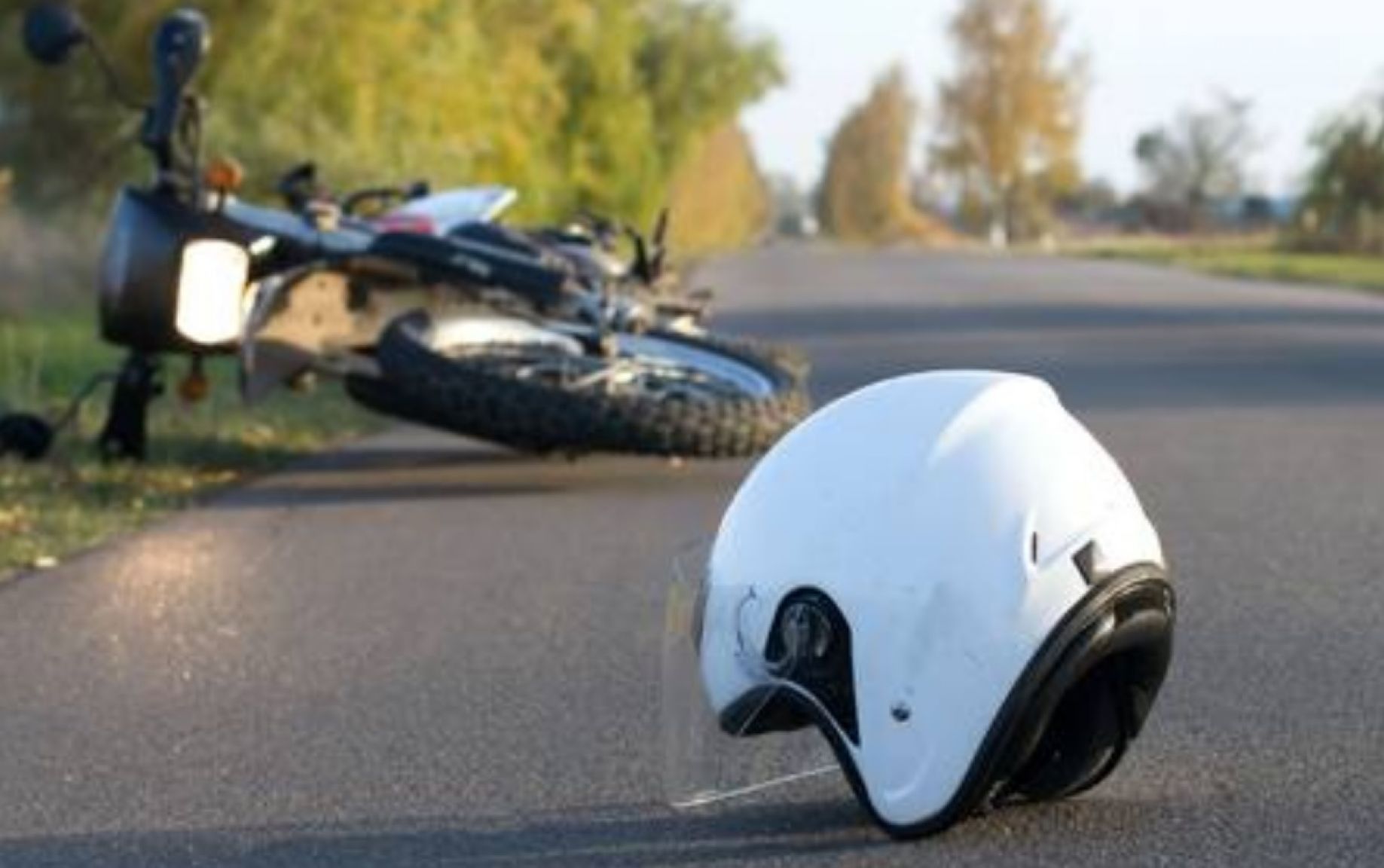 Tânără motociclistă, implicată într-un accident rutier