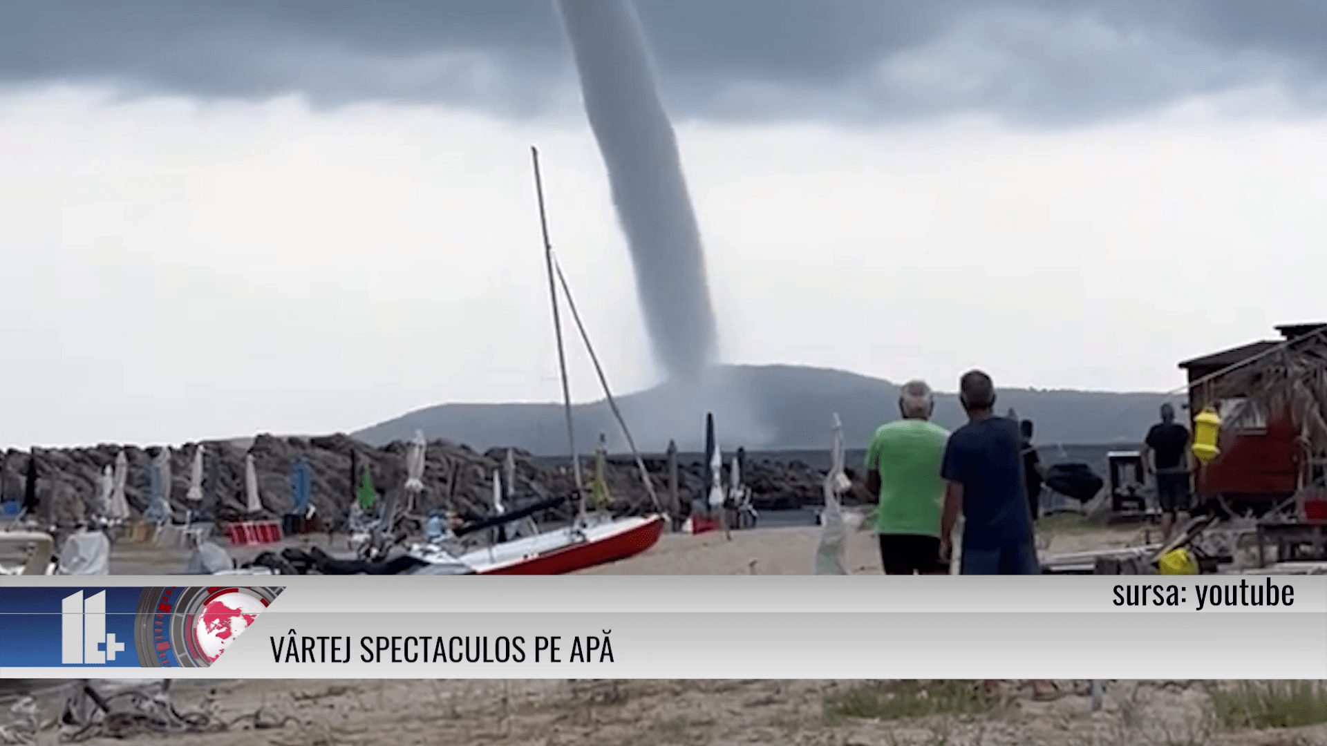 Vârtej spectaculos pe apă