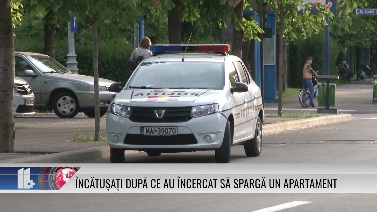 Încătușați după ce au încercat să spargă un apartament