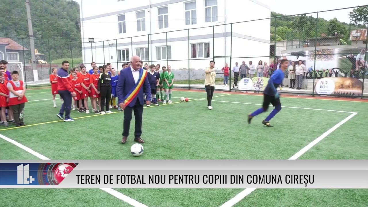 Teren de fotbal nou pentru copiii din comuna Cireșu